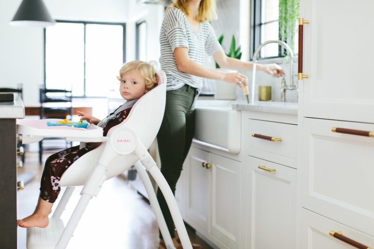 Stolica za hranjenje – Kako odabrati?